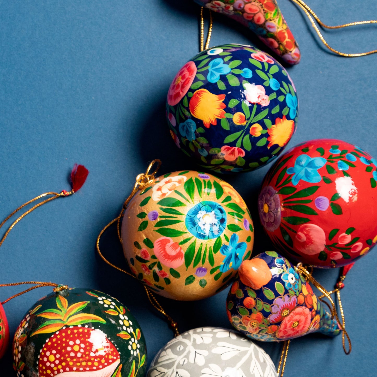 Kashmiri Folk Floral Papier-mâché Christmas Tree Decorations