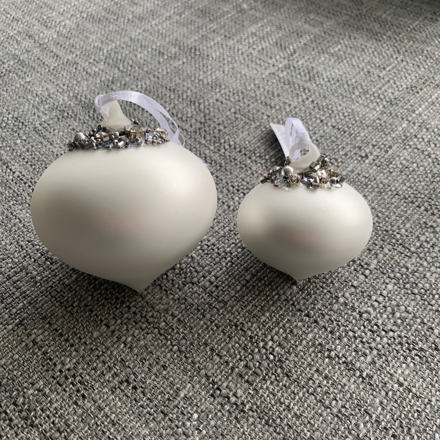 Matt Silver Glass Christmas Tree Decoration with Beading (Sultan 4cm)