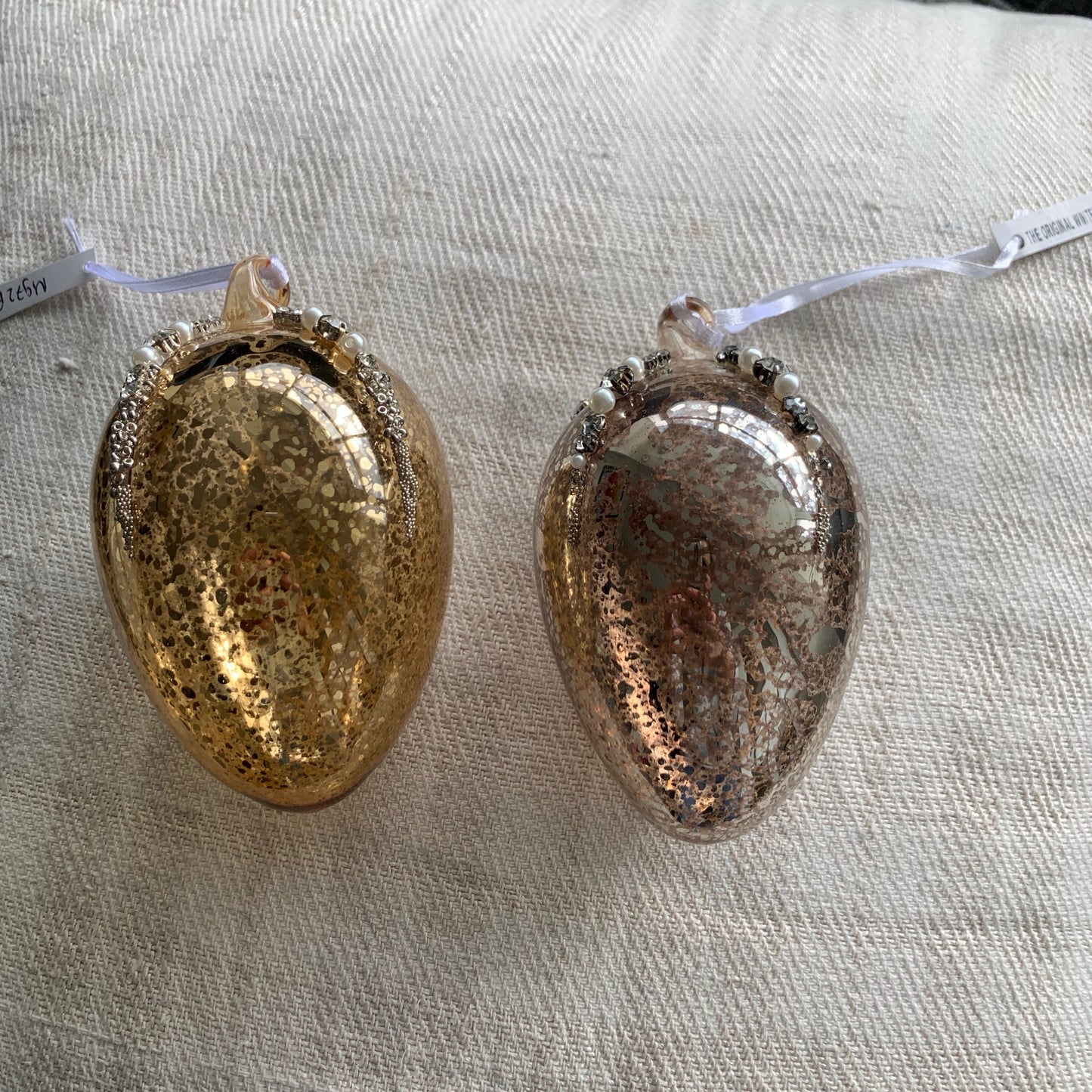 Antique Style Silver Shiny Glass Christmas Tree Decoration with Beads (10cm Egg)