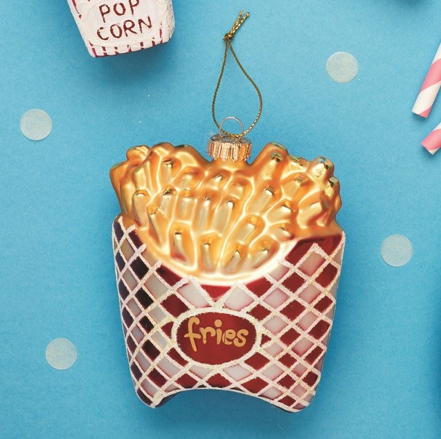 Ahh fast food...the food of kings!!! This quirky and fun French Fries glass Christmas decoration looks almost good enough to eat (please don't)!
