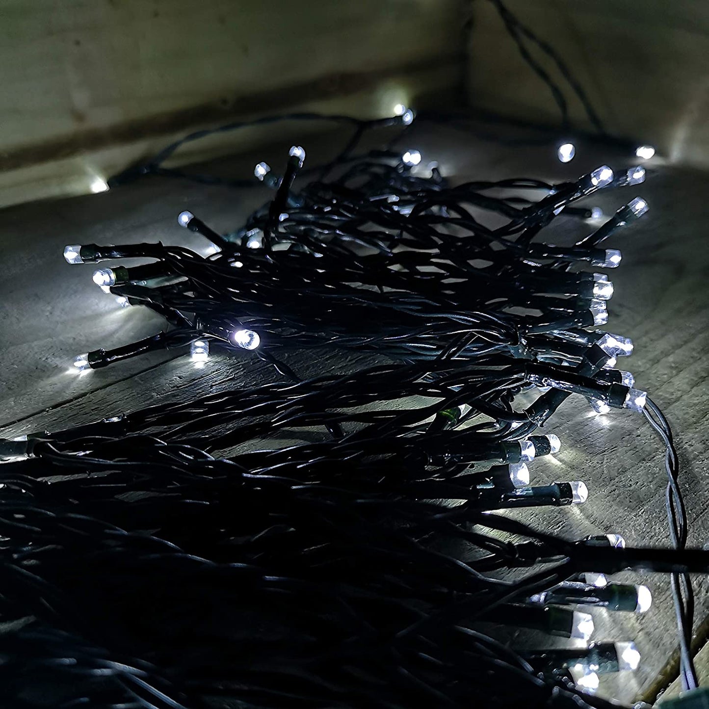 600 White LED Battery Operated Indoor & Outdoor Lights (60m)