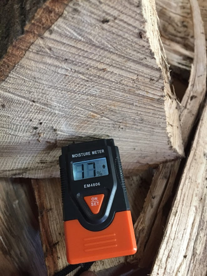 Locally grown dry seasoned hardwood that will burn slowly. Buy 1, 2 or 4 cubic metres of 9" logs with free delivery to Cirencester and surrounding Gloucestershire villages.