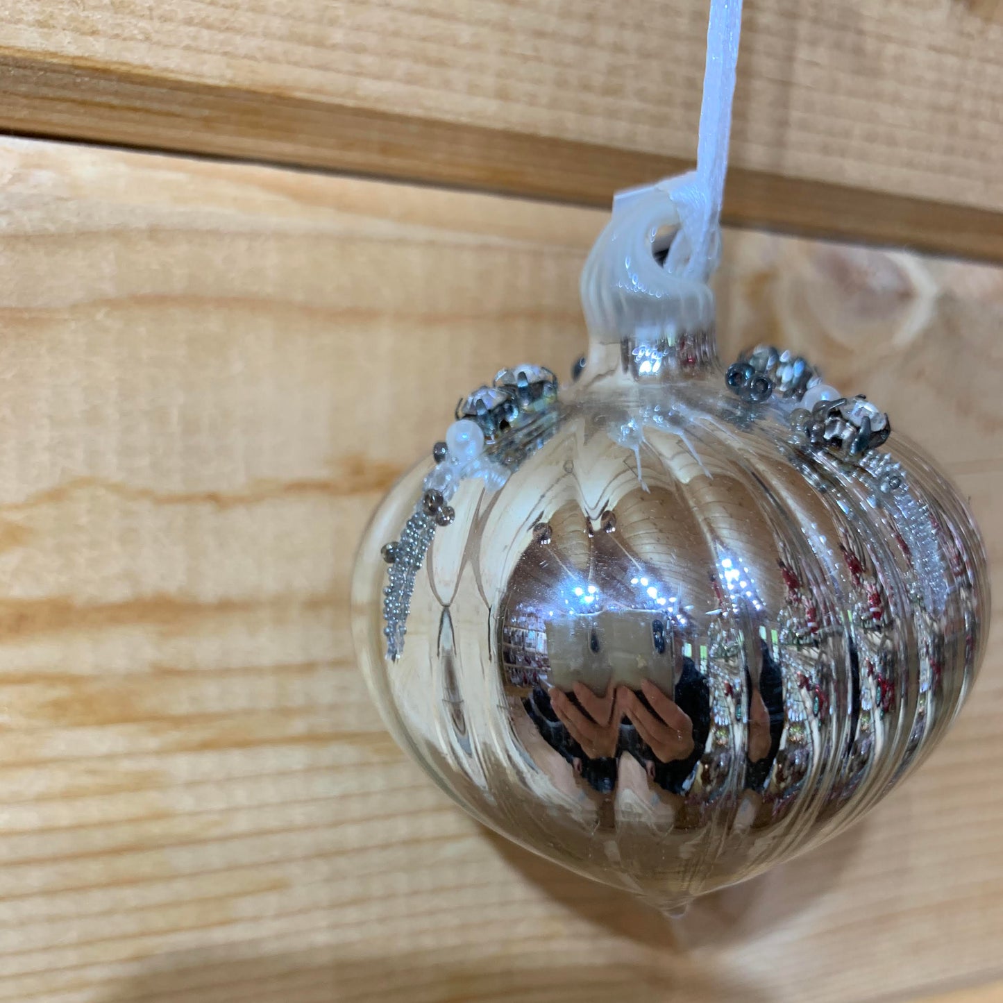 Silver Shiny Ridged Sultan Glass Beaded Ornament (6cm)