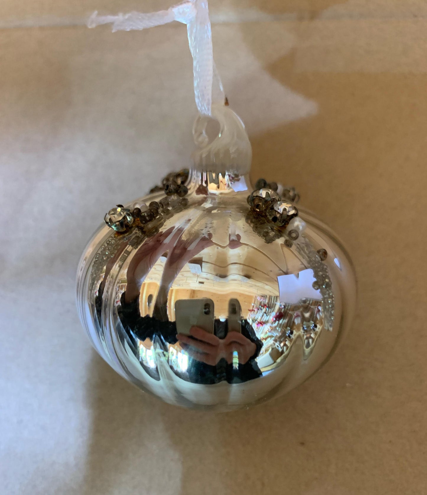 Silver Shiny Ridged Sultan Glass Beaded Ornament (6cm)
