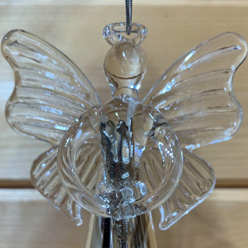 This stunning 20cm glass angel has pretty snowflake bindis on the skirt and also functions as a candle holder. It will be the perfect finishing touch to your Christmas tree!