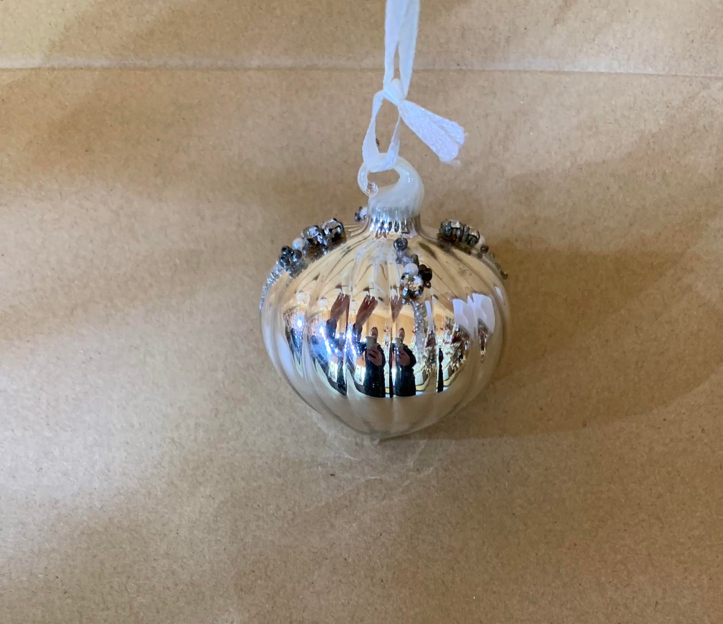 Silver Shiny Ridged Sultan Glass Beaded Ornament (6cm)