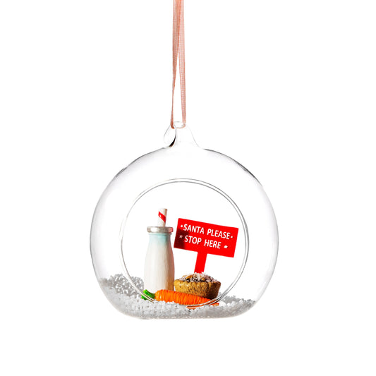 Reminisce of those times gone by as a child placing out milk (or something stronger!), mince pies and carrots for 'Santa' and his reindeer with this cute glass open Christmas bauble.