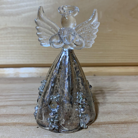 This stunning antique style glass angel holding a heart with silver beading and a fluted skirt will be the perfect finishing touch to your Christmas tree!