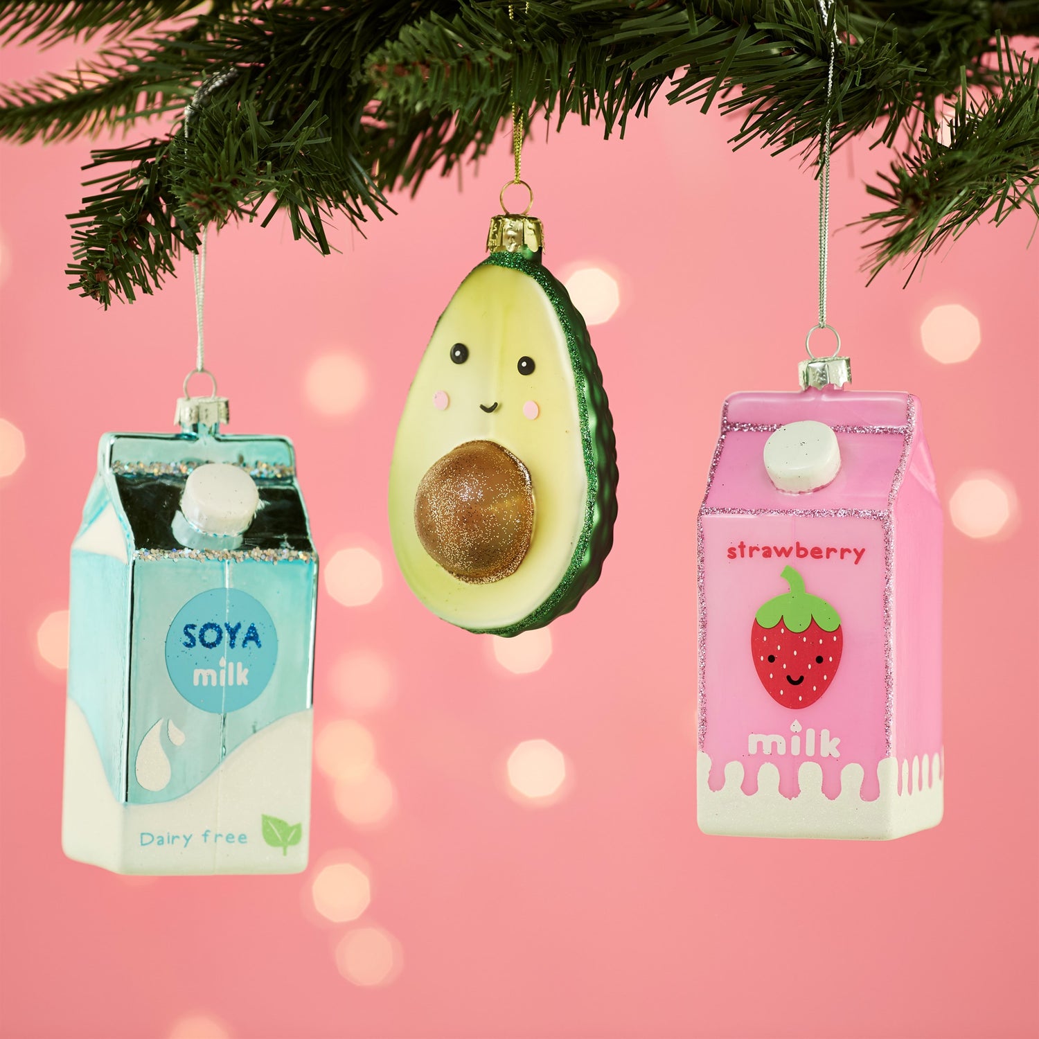 Cute, funny and quirky - this avocado shimmer Christmas bauble will bring a smile this festive season! To be hung on your tree, or around your home.