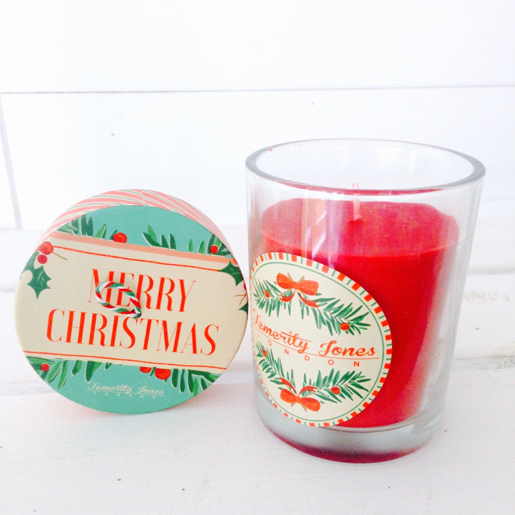 This red scented candle will fill the home with cinnamon and the scent of mulled wine, perfect for adding some festive cheer.